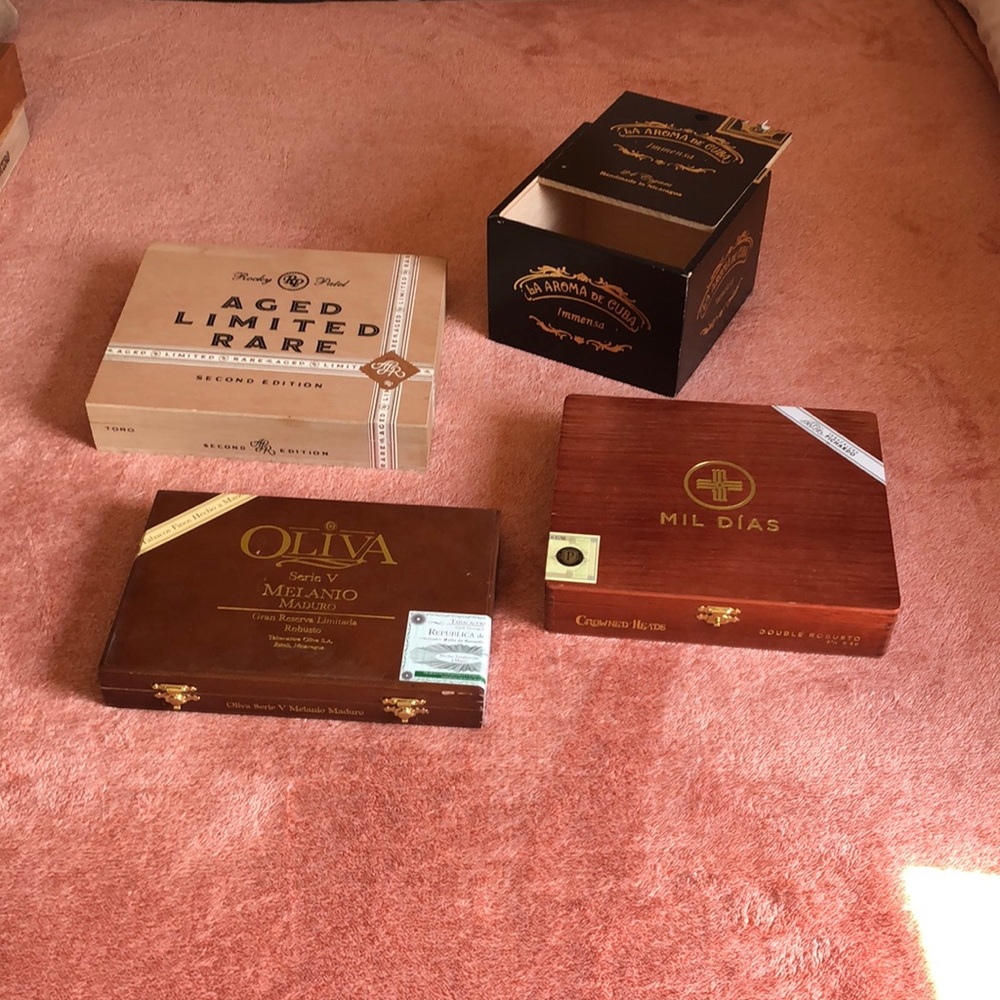 Wooden Cigar boxes.  Various sizes. Lot of 4